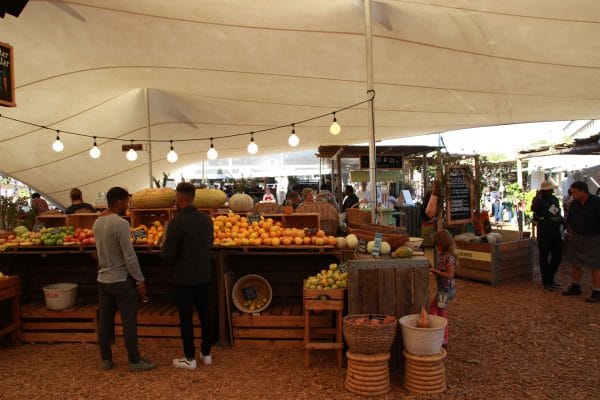 Oranjezicht City Farm Market Obststand