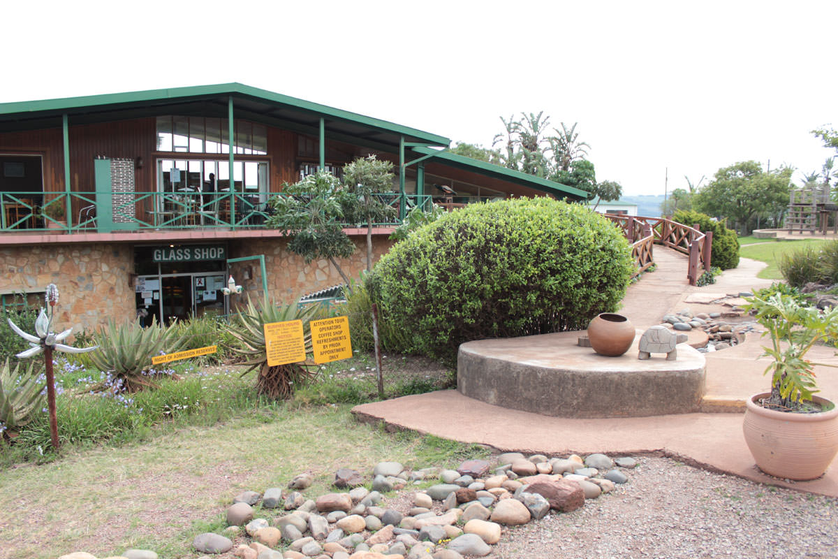 Ngwenya Glass Shop Aussenansicht