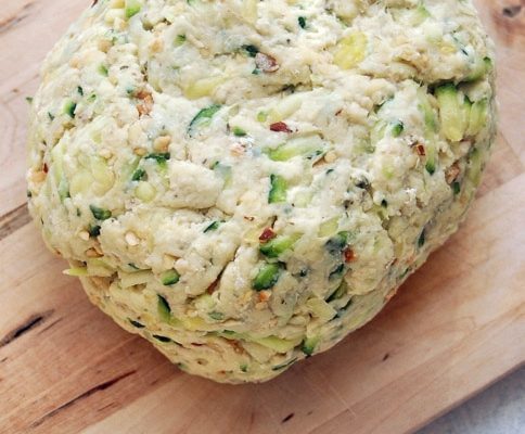 Zuccinibrot vor dem Backen